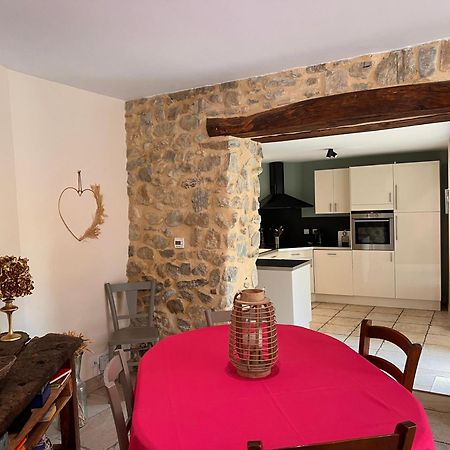 Gites Du Chateau D'Alencon Le Pegue Eksteriør billede