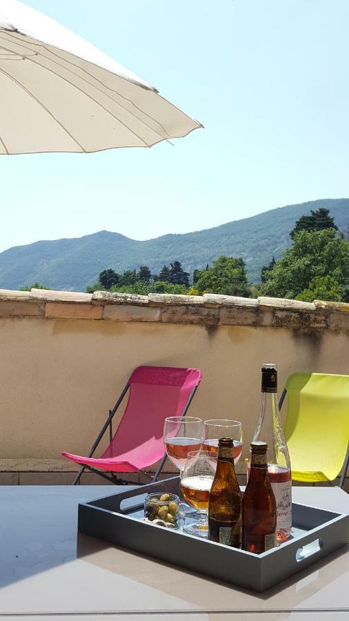 Gites Du Chateau D'Alencon Le Pegue Eksteriør billede
